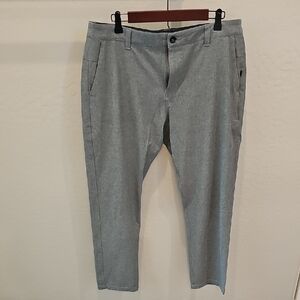 Vuori Men's Chinos in Light Gray